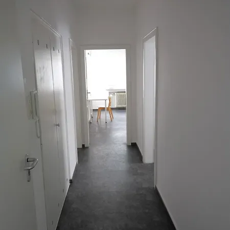 2 15min To Fair Apartment